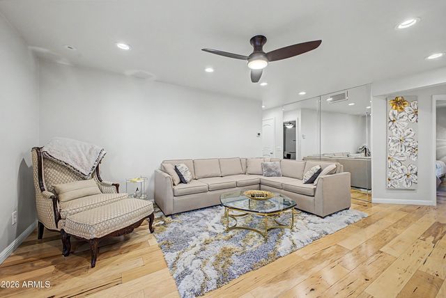 5205 N 24TH Street 103, Phoenix, AZ 85016