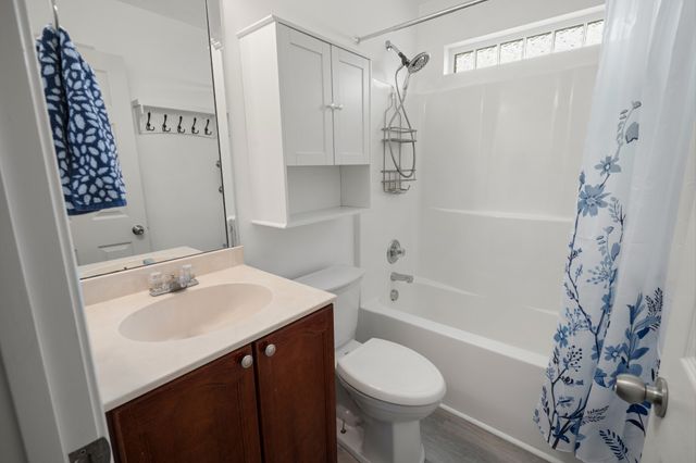 304 Providence Dr, Lebanon, TN 37087