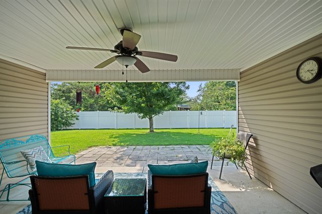 304 Providence Dr, Lebanon, TN 37087