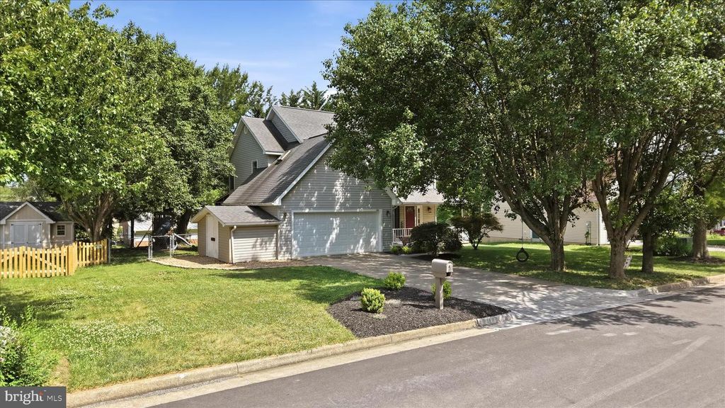 102 CLEVENGER CT, Winchester, VA 22601