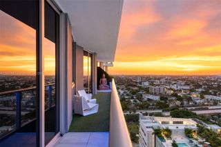 1010 SW 2nd Ave LPH04, Miami, FL 33130