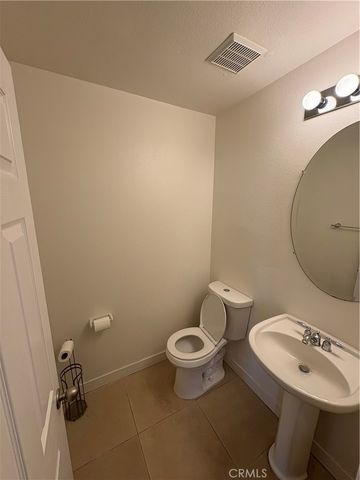 941 Garrett Way, San Jacinto, CA 92583