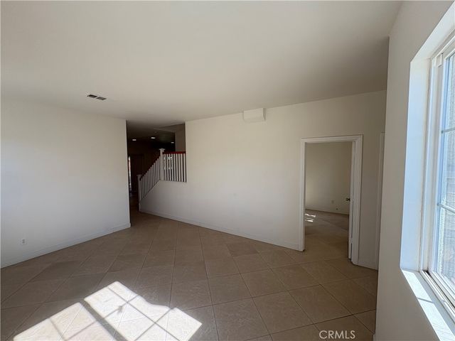 941 Garrett Way, San Jacinto, CA 92583