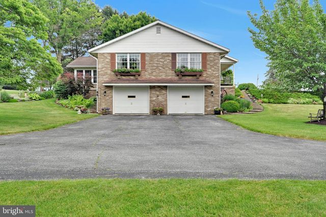205 FOX RD, Lebanon, PA 17042