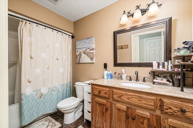 1200 Sullivan Dr, Lafayette, TN 37083