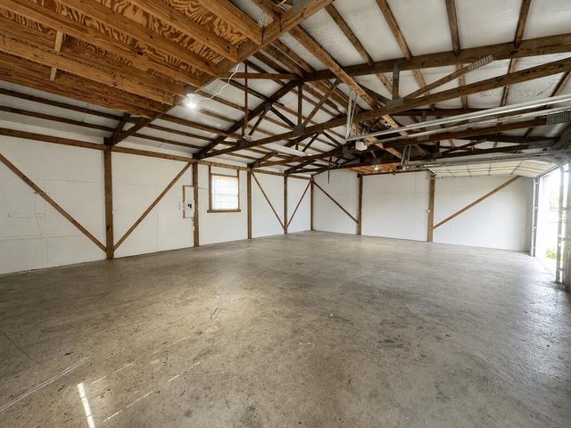 1200 Sullivan Dr, Lafayette, TN 37083