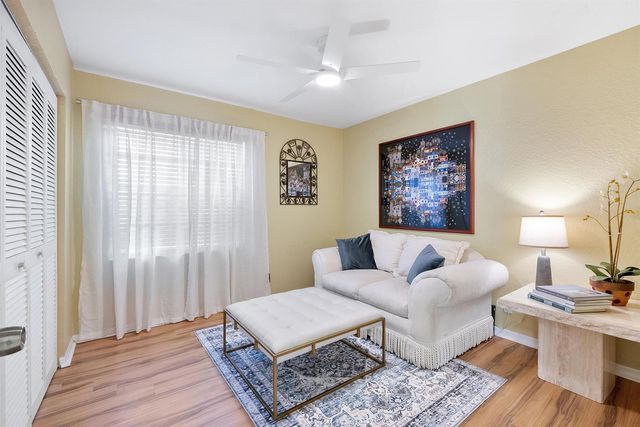 2016 Island Circle, Weston, FL 33326