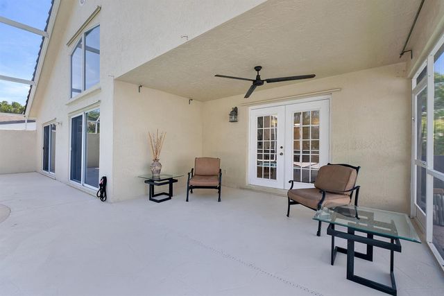 2016 Island Circle, Weston, FL 33326