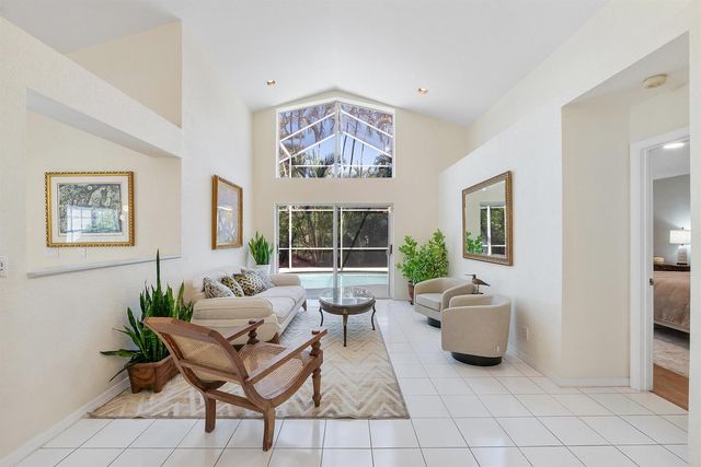 2016 Island Circle, Weston, FL 33326