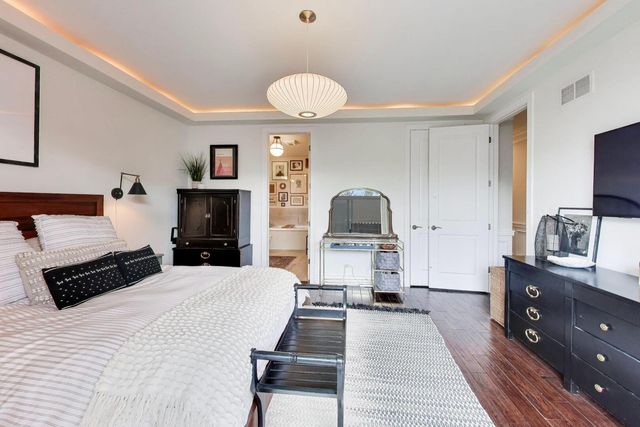 2312 W BELMONT Avenue 1E, Chicago, IL 60618
