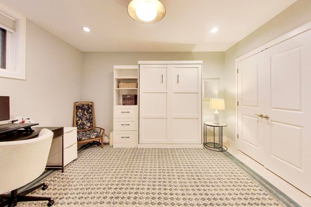 2312 W BELMONT Avenue 1E, Chicago, IL 60618