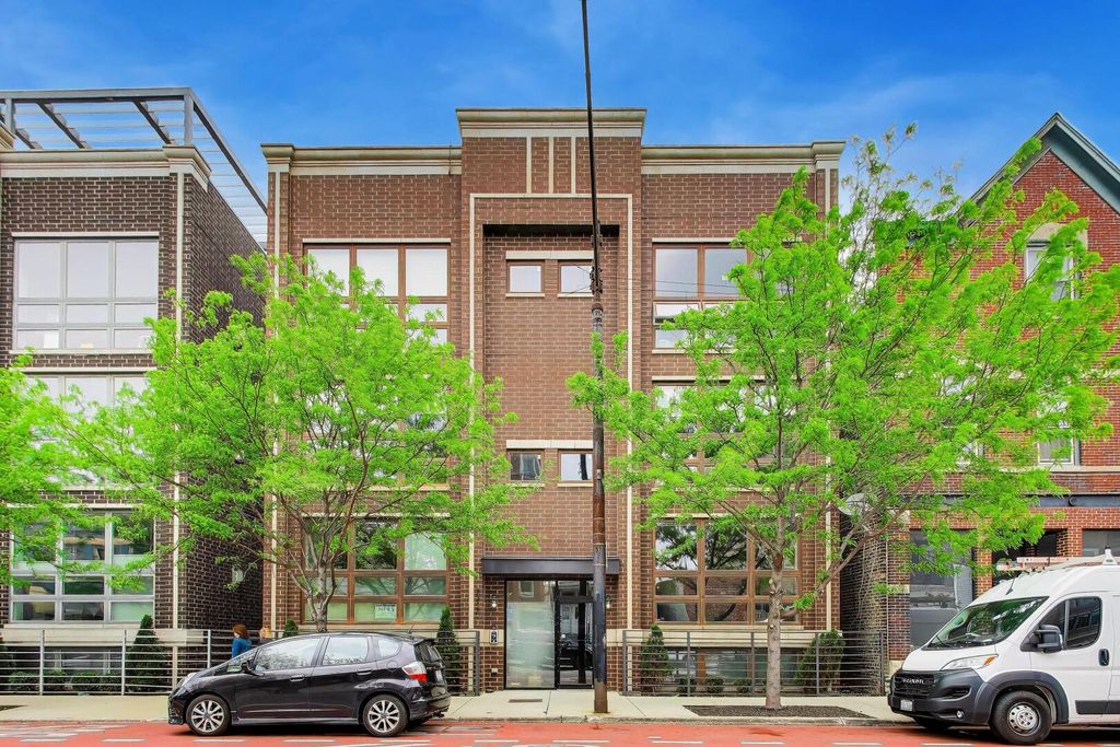 2312 W BELMONT Avenue 1E, Chicago, IL 60618