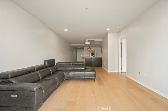 540 S Kenmore Avenue 203, Los Angeles, CA 90020