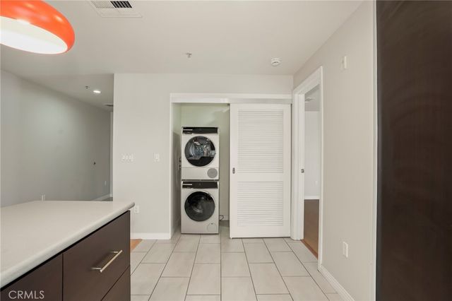 540 S Kenmore Avenue 203, Los Angeles, CA 90020