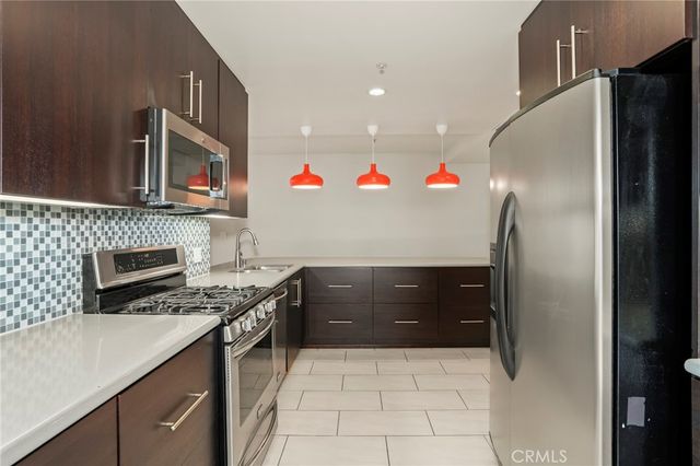 540 S Kenmore Avenue 203, Los Angeles, CA 90020