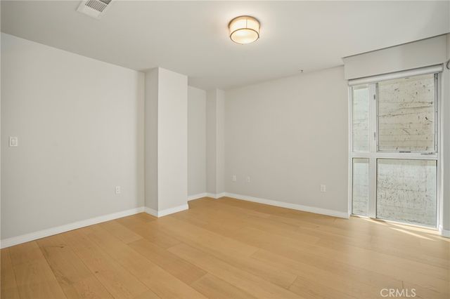 540 S Kenmore Avenue 203, Los Angeles, CA 90020