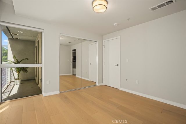 540 S Kenmore Avenue 203, Los Angeles, CA 90020