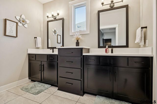 7209 Kilpatrick Parkway, Bennington, NE 68007