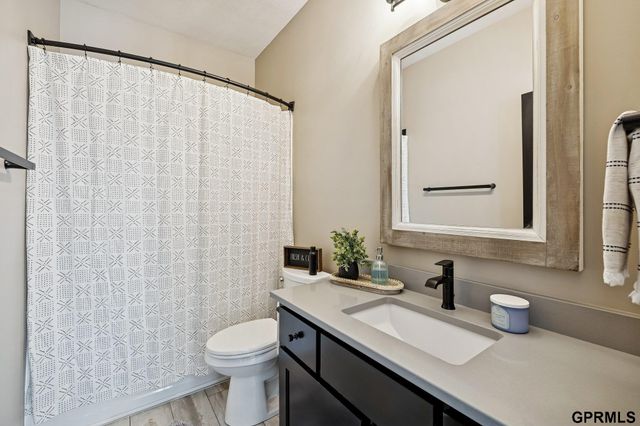 7209 Kilpatrick Parkway, Bennington, NE 68007