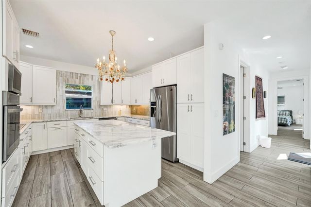 2502 NE 6th Avenue, Wilton Manors, FL 33305