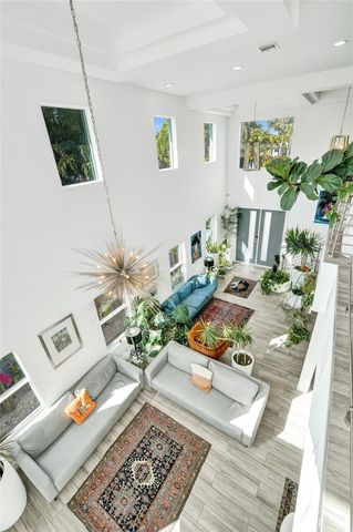 2502 NE 6th Avenue, Wilton Manors, FL 33305