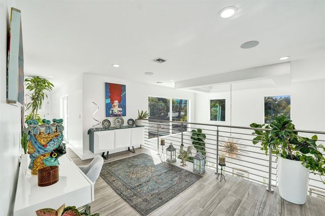 2502 NE 6th Avenue, Wilton Manors, FL 33305