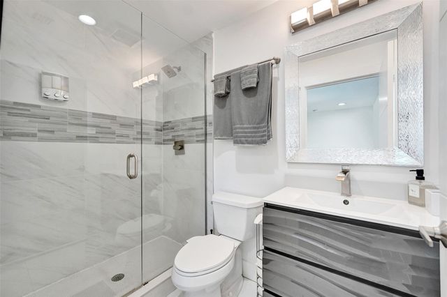 2502 NE 6th Avenue, Wilton Manors, FL 33305