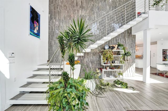 2502 NE 6th Avenue, Wilton Manors, FL 33305