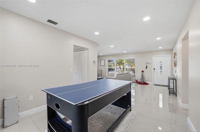 11420 NW 32nd Pl, Sunrise, FL 33323