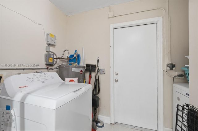 11420 NW 32nd Pl, Sunrise, FL 33323