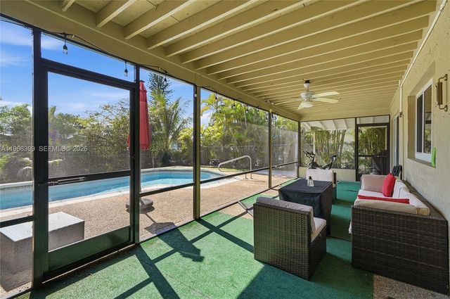 11420 NW 32nd Pl, Sunrise, FL 33323