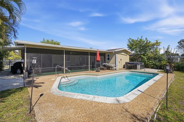 11420 NW 32nd Pl, Sunrise, FL 33323