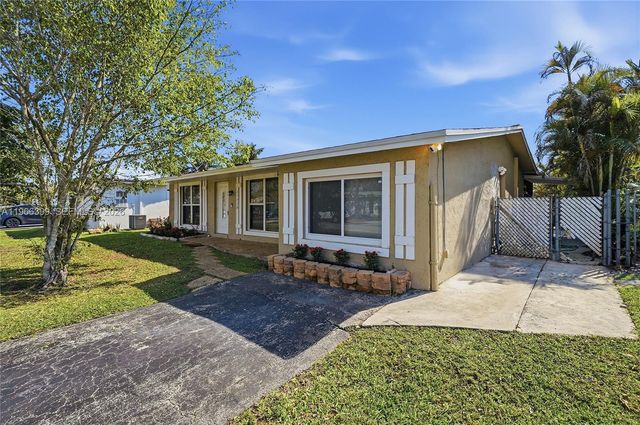 11420 NW 32nd Pl, Sunrise, FL 33323