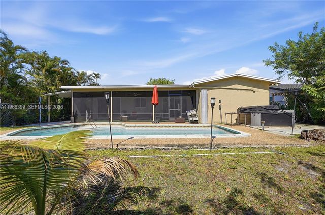 11420 NW 32nd Pl, Sunrise, FL 33323