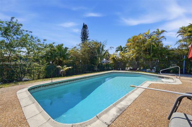 11420 NW 32nd Pl, Sunrise, FL 33323