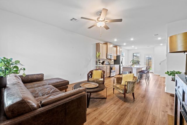 14009 Edna Maxine WALK, Del Valle, TX 78617