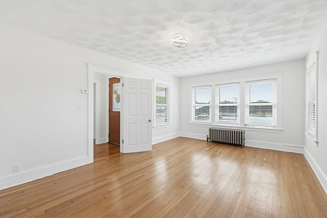 759 Newport Ave, Attleboro, MA 02703