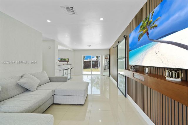 14800 Buchanan Street, Miami, FL 33176