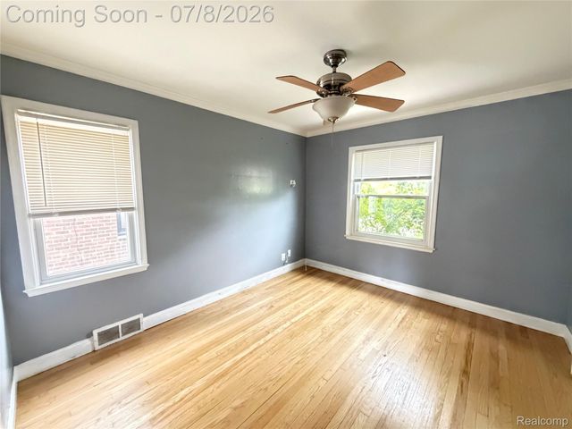 22776 Arlington Street, Dearborn, MI 48128