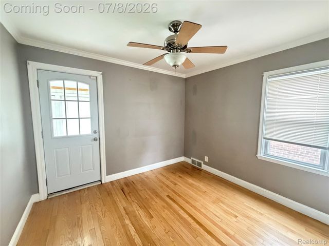 22776 Arlington Street, Dearborn, MI 48128