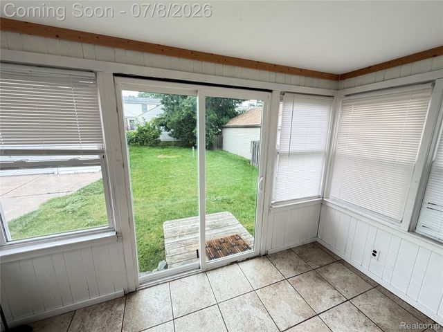 22776 Arlington Street, Dearborn, MI 48128