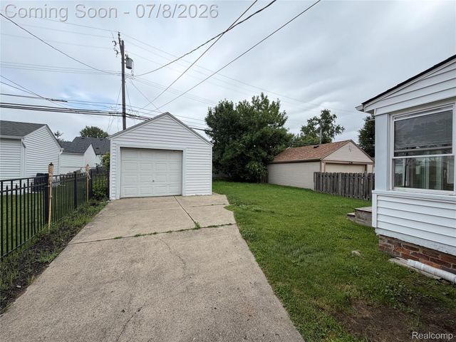 22776 Arlington Street, Dearborn, MI 48128