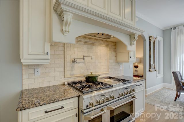 16946 Ashton Oaks Drive, Charlotte, NC 28278
