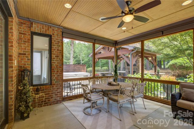 16946 Ashton Oaks Drive, Charlotte, NC 28278