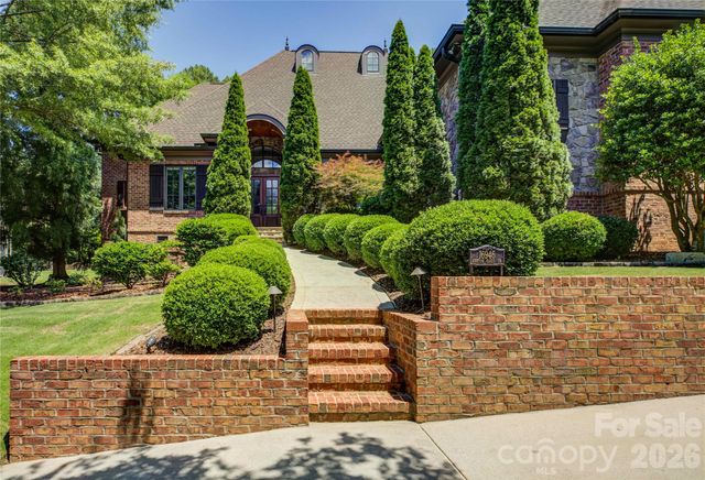 16946 Ashton Oaks Drive, Charlotte, NC 28278