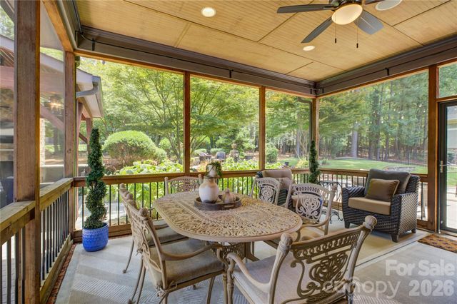 16946 Ashton Oaks Drive, Charlotte, NC 28278