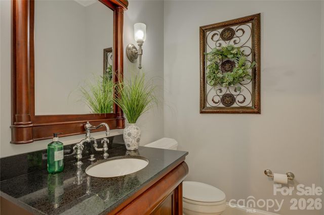 16946 Ashton Oaks Drive, Charlotte, NC 28278