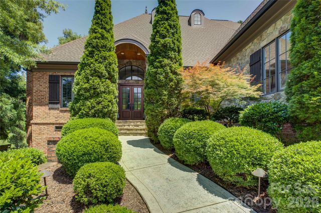 16946 Ashton Oaks Drive, Charlotte, NC 28278