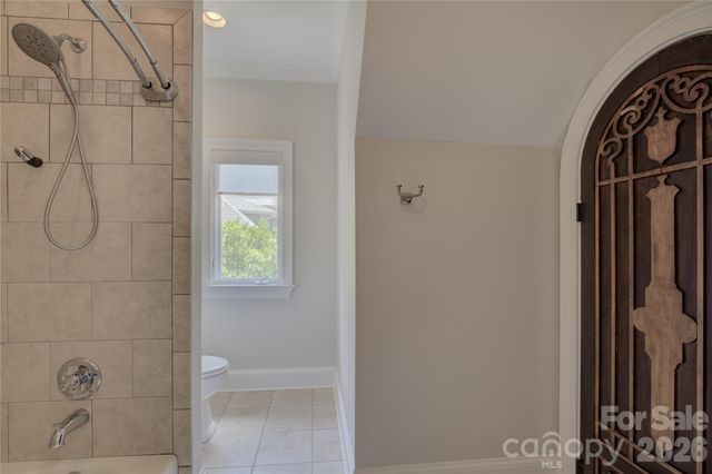 16946 Ashton Oaks Drive, Charlotte, NC 28278