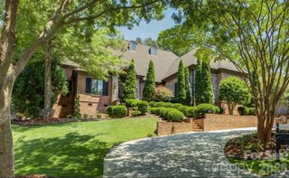16946 Ashton Oaks Drive, Charlotte, NC 28278